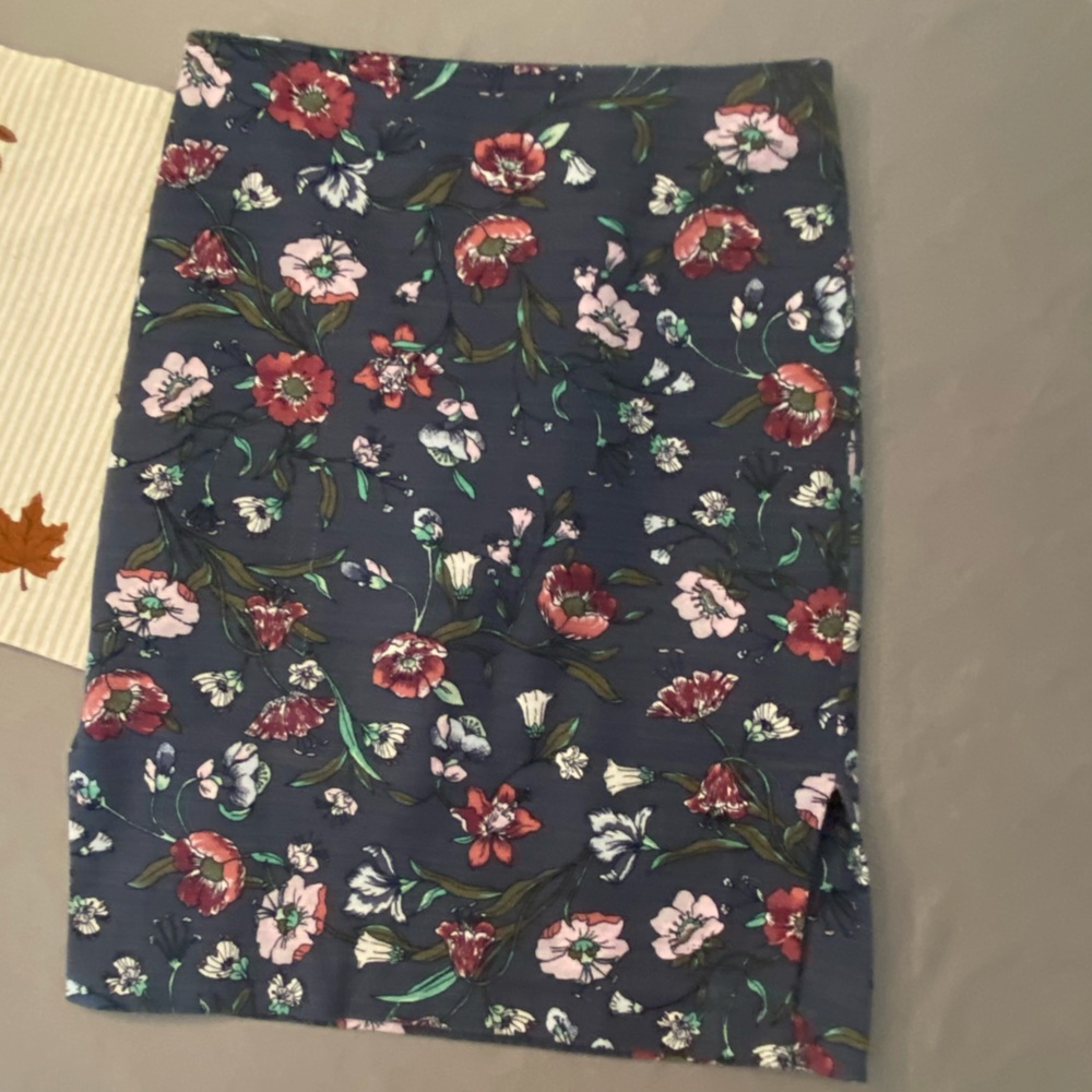Flower pencil skirt